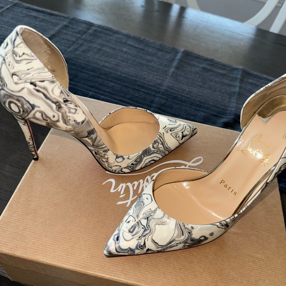 CHRISTIAN LOUBOUTIN 
Patent Marble Swirl Iriza 100 SIZE 37 1/2 - Picture 1 of 10